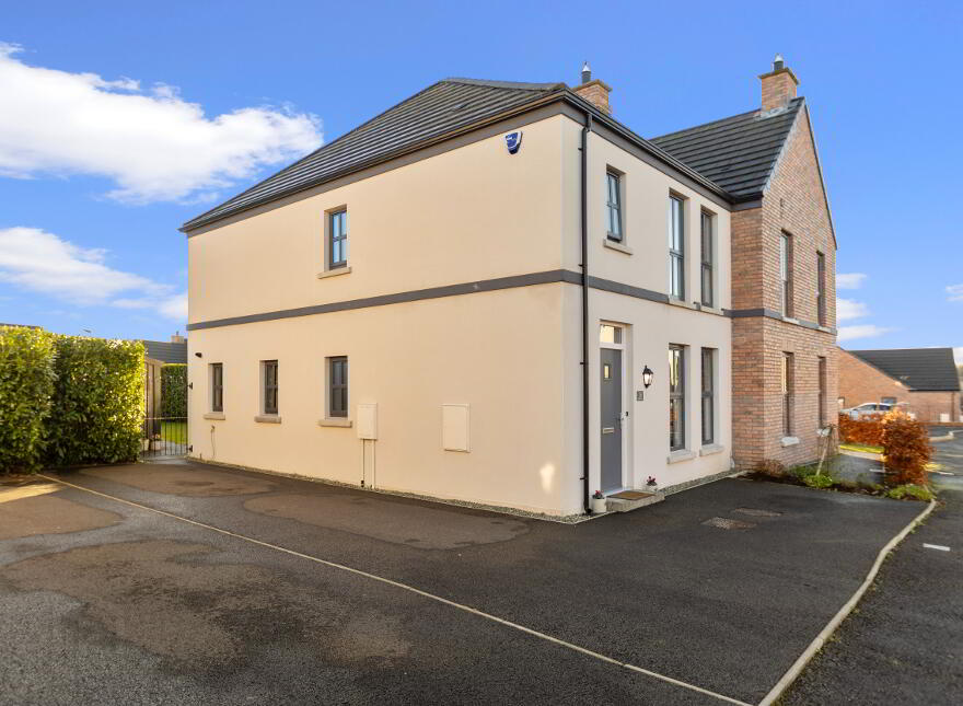35 Castlegate, Galgorm, Ballymena, BT42 1SD