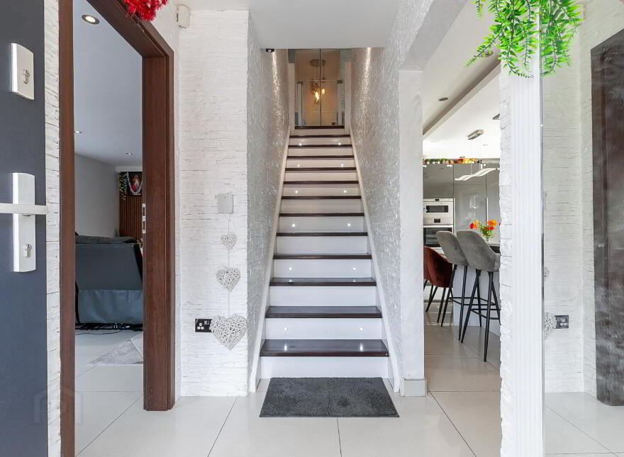 4 Wolfhill Manor, Belfast, BT14 8DE