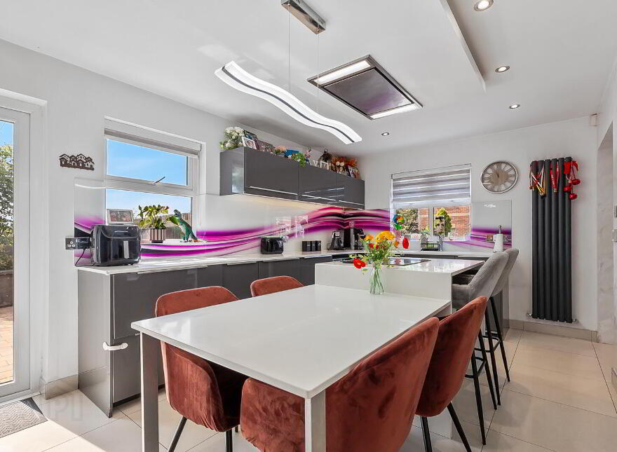 4 Wolfhill Manor, Belfast, BT14 8DE