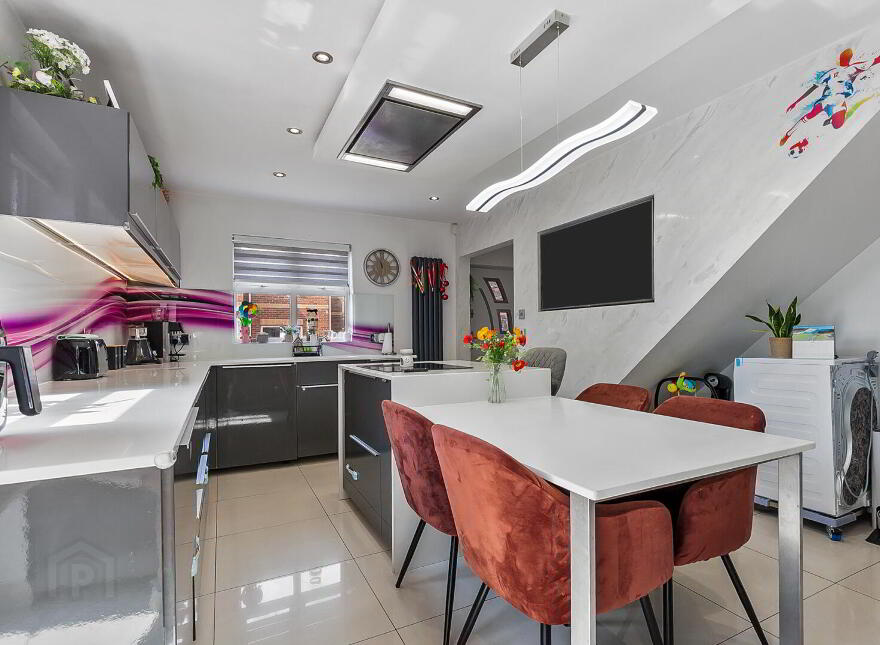 4 Wolfhill Manor, Belfast, BT14 8DE