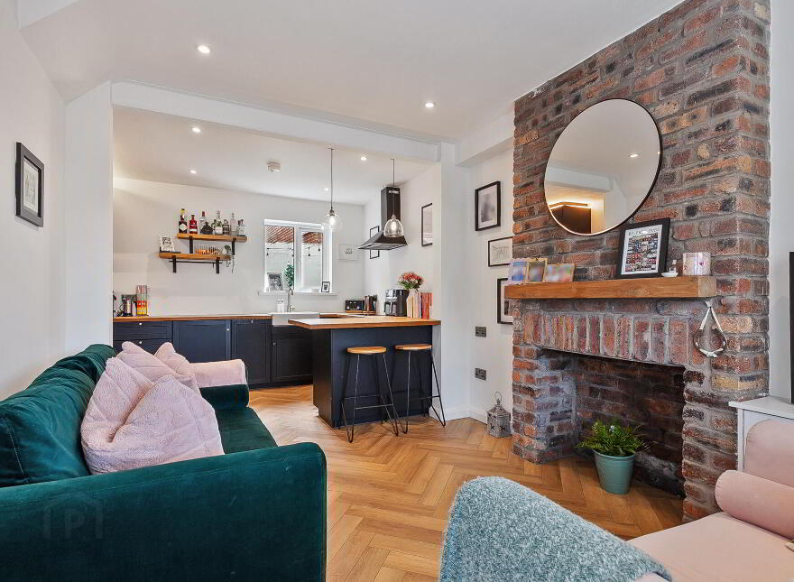 44 Dunraven Crescent, Belfast, BT5 5LE