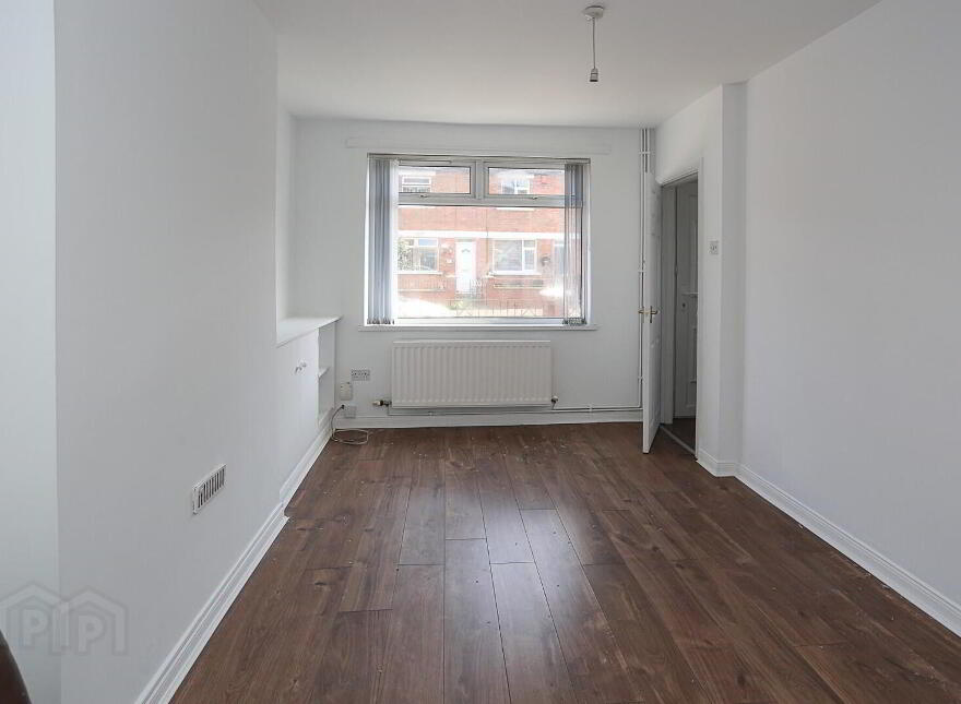 16 Empire Parade, Belfast, BT12 6GN