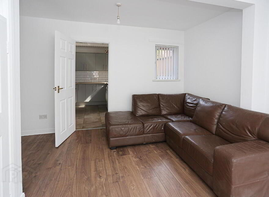 16 Empire Parade, Belfast, BT12 6GN