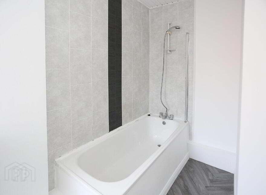 16 Empire Parade, Belfast, BT12 6GN