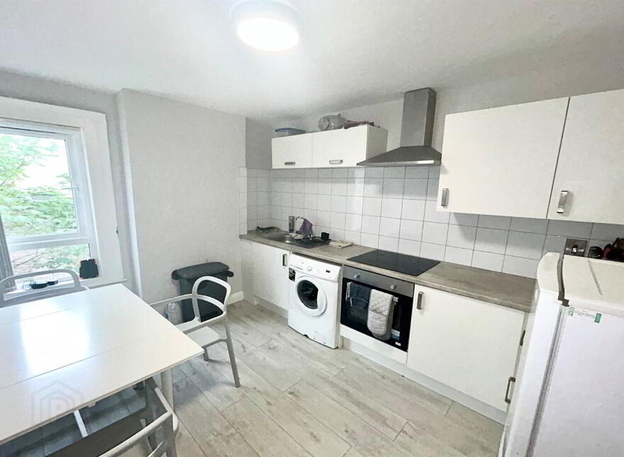 Apt 2, 15 Camden Street, Belfast, BT9 6AT