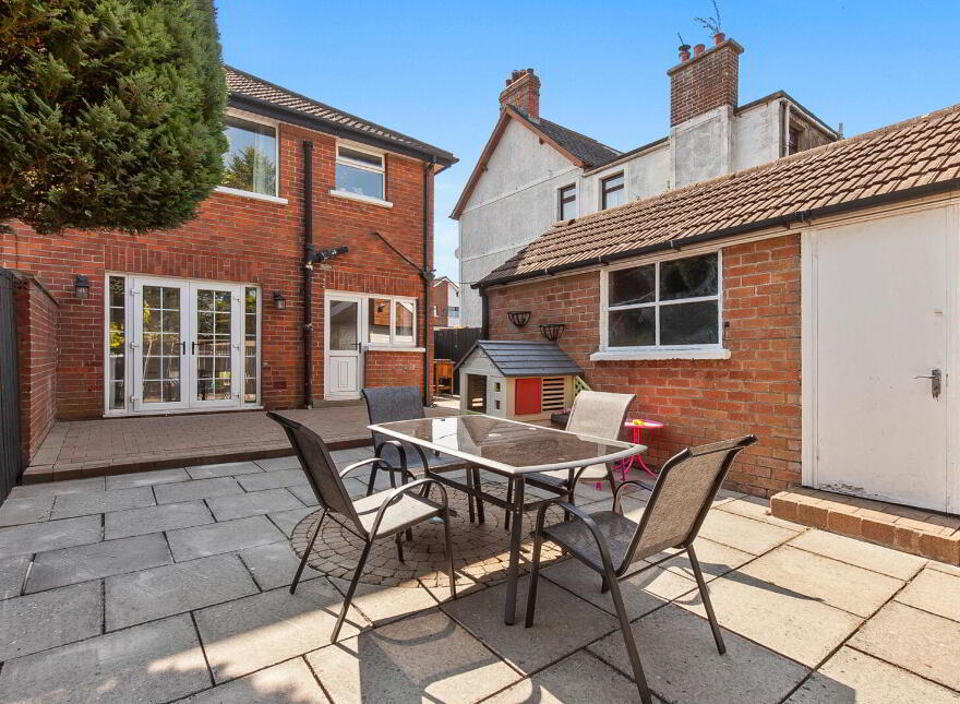 190 Carnmoney Road, Newtownabbey, BT36 6JX