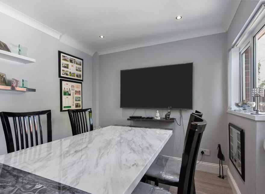 190 Carnmoney Road, Newtownabbey, BT36 6JX