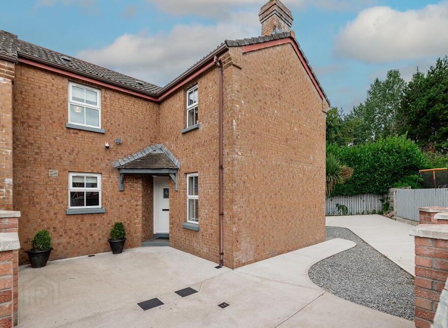 41 Innishmore Park, Coalisland, Dungannon, BT71 4RH