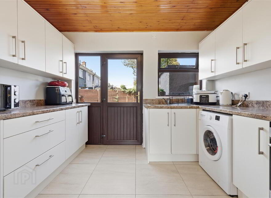10 Clare Gardens, Newtownabbey, BT37 9BX