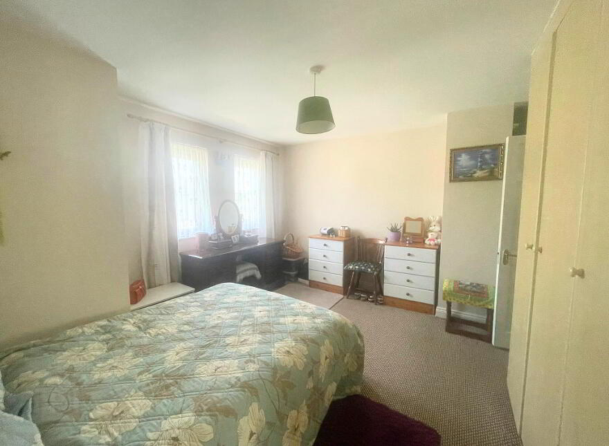 6 Springfield, Castlerea, F45C665