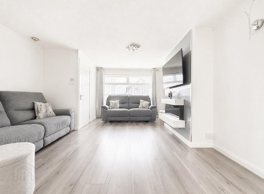 16 Windermere Road, Carrickfergus, BT38 7JR