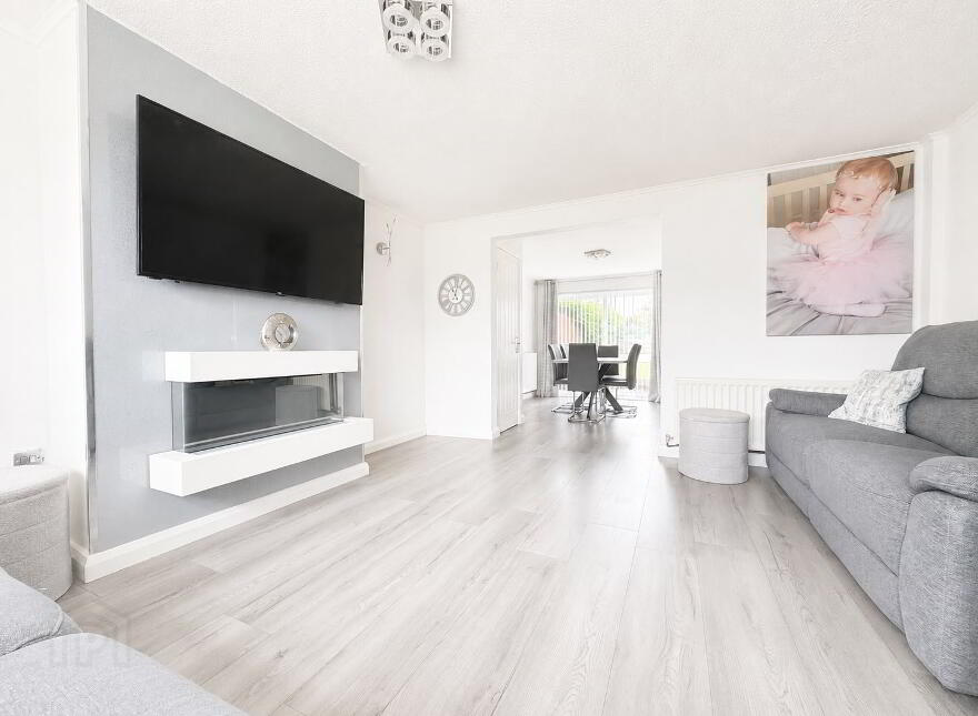16 Windermere Road, Carrickfergus, BT38 7JR photo 3