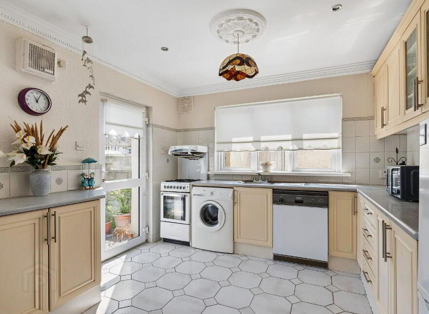 37 Rutland Avenue, Dublin 12, D12TF10