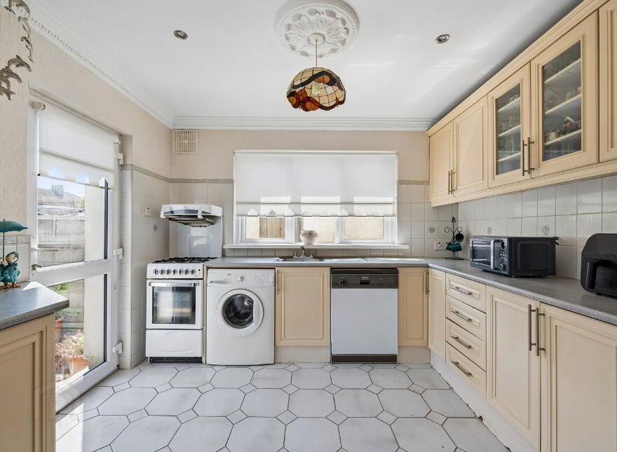 37 Rutland Avenue, Dublin 12, D12TF10