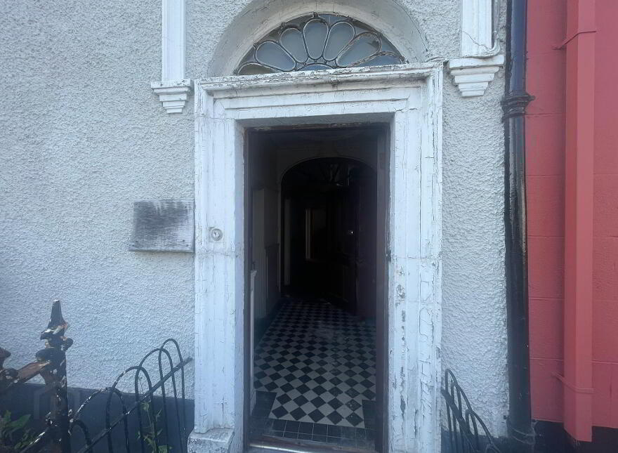 Abbey Street, Roscommon Town, F42KW32