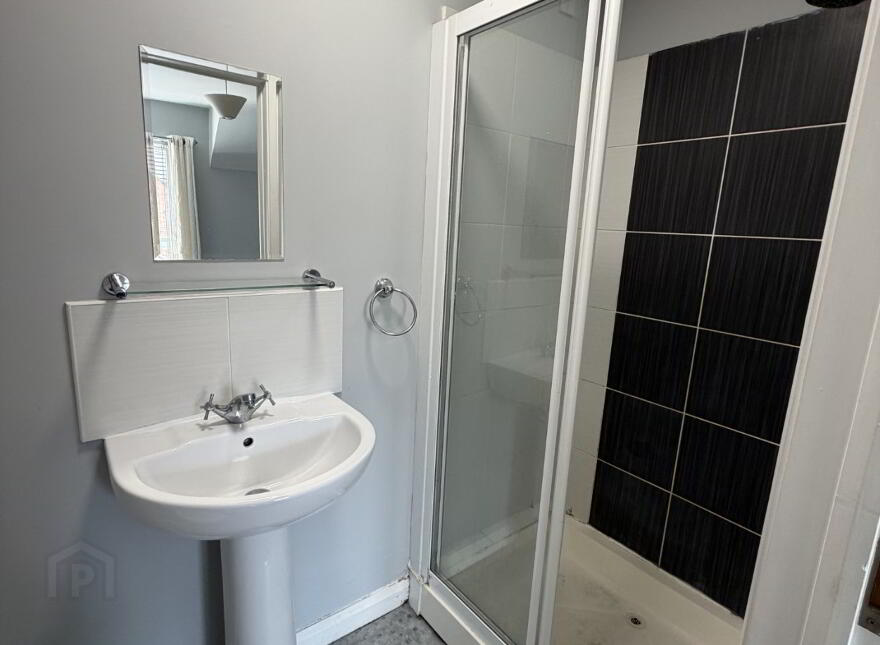 17, Maldon Court, Belfast, BT12 6GY