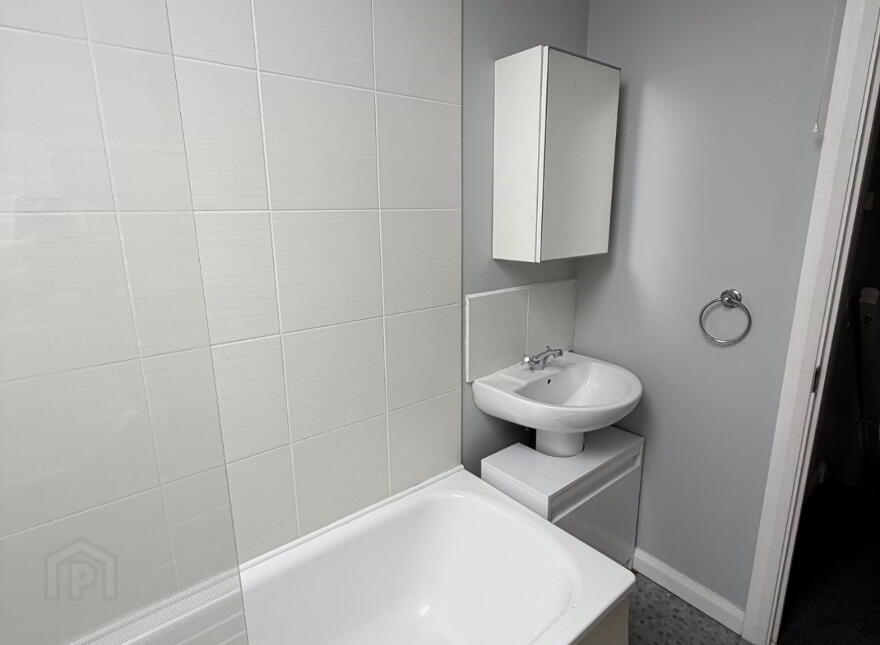 17, Maldon Court, Belfast, BT12 6GY