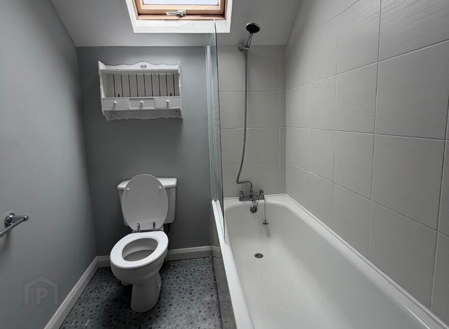 17, Maldon Court, Belfast, BT12 6GY