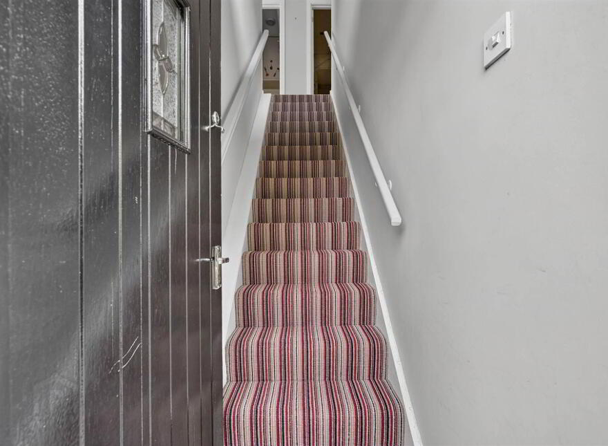 Apt 3 Pine Lodge, 3a Cherryvalley, Belfast, BT5 6PH