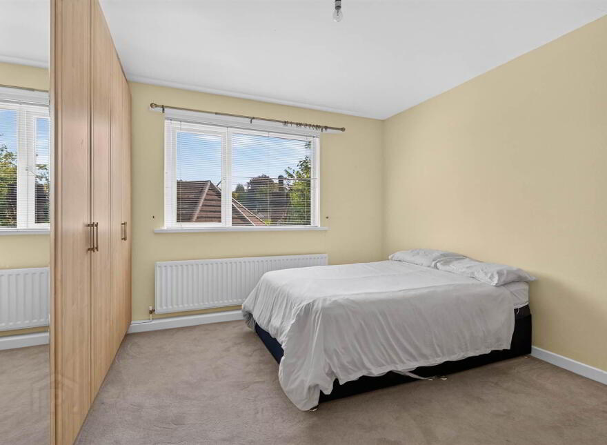 Apt 3 Pine Lodge, 3a Cherryvalley, Belfast, BT5 6PH
