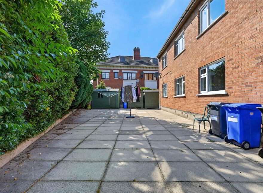 Apt 3 Pine Lodge, 3a Cherryvalley, Belfast, BT5 6PH