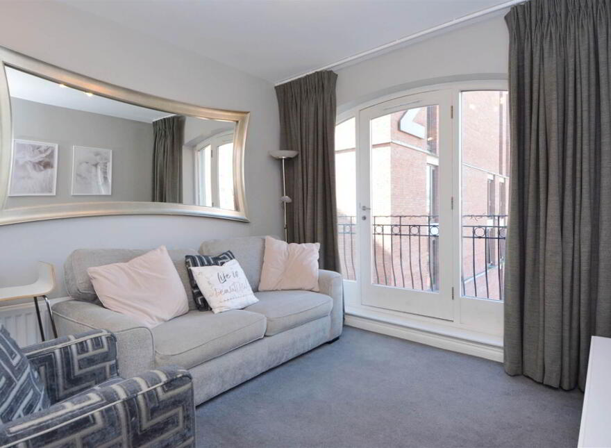 402 Saint Annes Square, Belfast, BT1 2LD