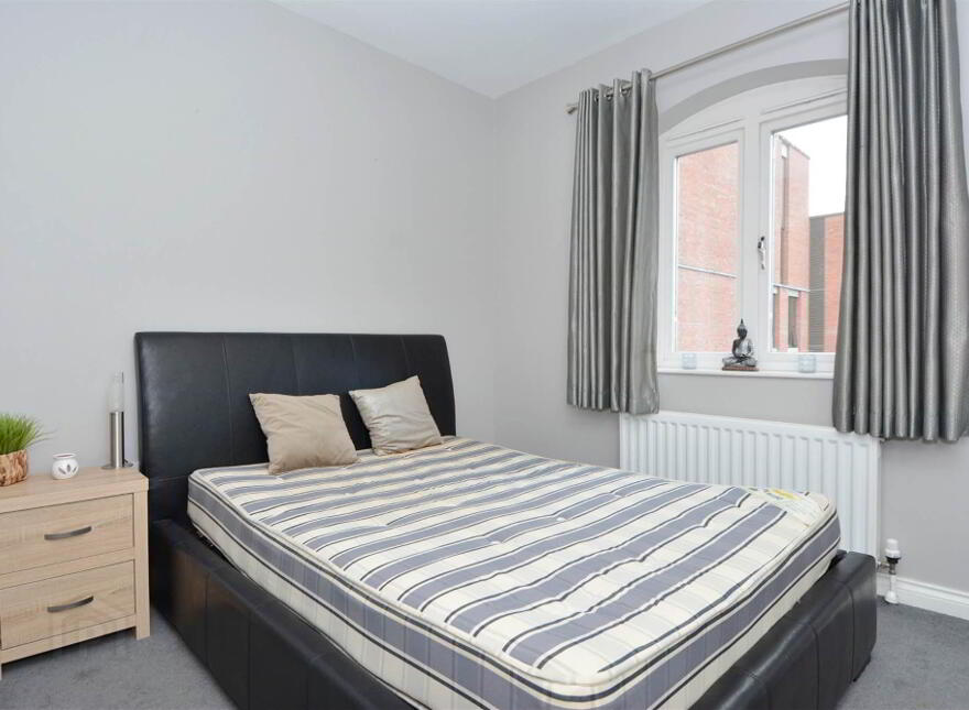 402 Saint Annes Square, Belfast, BT1 2LD