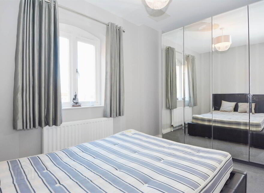 402 Saint Annes Square, Belfast, BT1 2LD