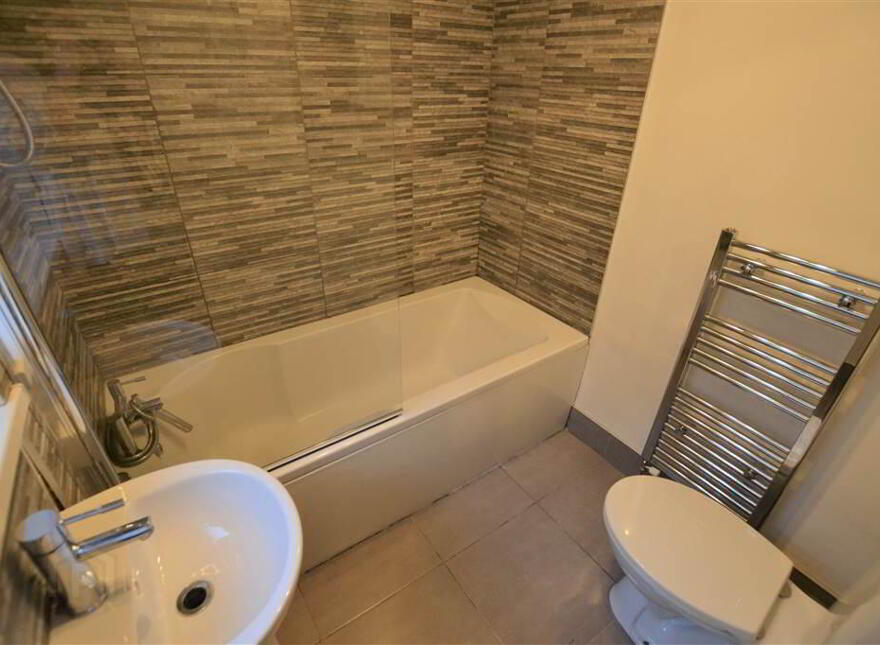 19 Islandbawn Street, Belfast, BT12 7LS