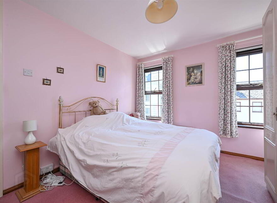 104 Irish Street, Downpatrick, BT30 6BT