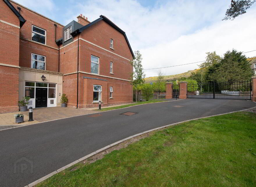 Apt 2, Foxbury, Upper Road, Greenisland, Carrickfergus, BT38 8GT