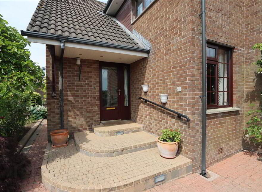 3 Lynnehurst Park, Glen Road, Comber, BT23 5LW