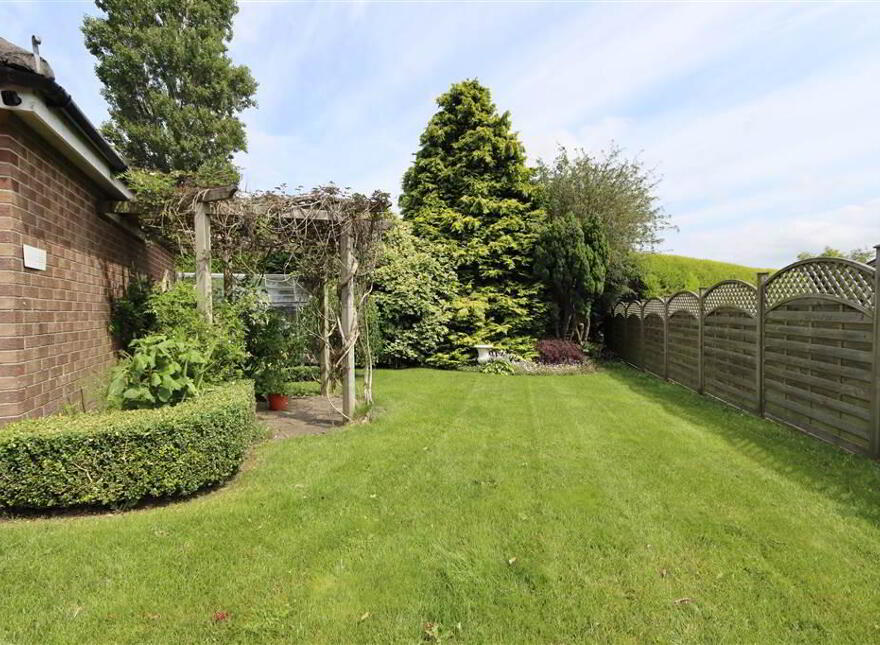 3 Lynnehurst Park, Glen Road, Comber, BT23 5LW
