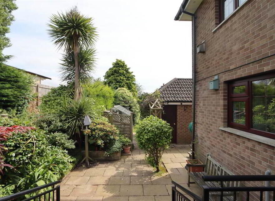 3 Lynnehurst Park, Glen Road, Comber, BT23 5LW