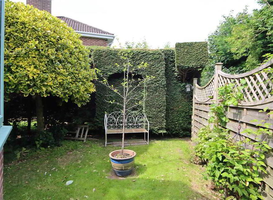3 Lynnehurst Park, Glen Road, Comber, BT23 5LW