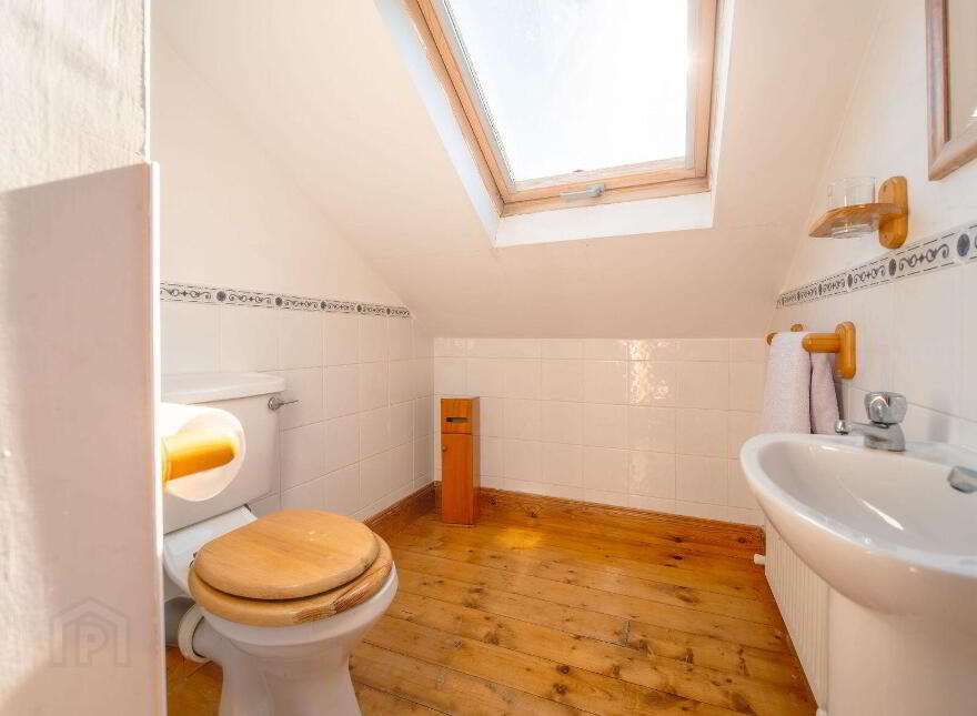 Gullane, Rosscarbery, Glandore, P85DC86