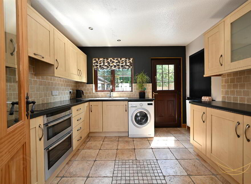 15 Avondale Drive, Ballyclare, BT39 9EB
