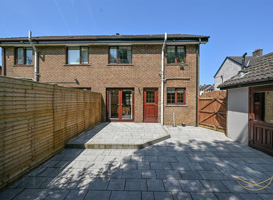 15 Avondale Drive, Ballyclare, BT39 9EB