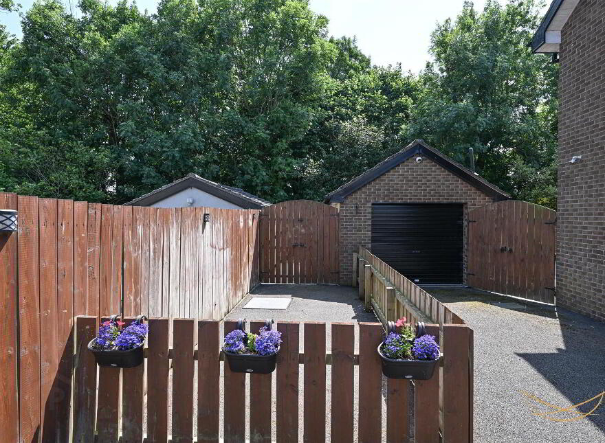 15 Avondale Drive, Ballyclare, BT39 9EB