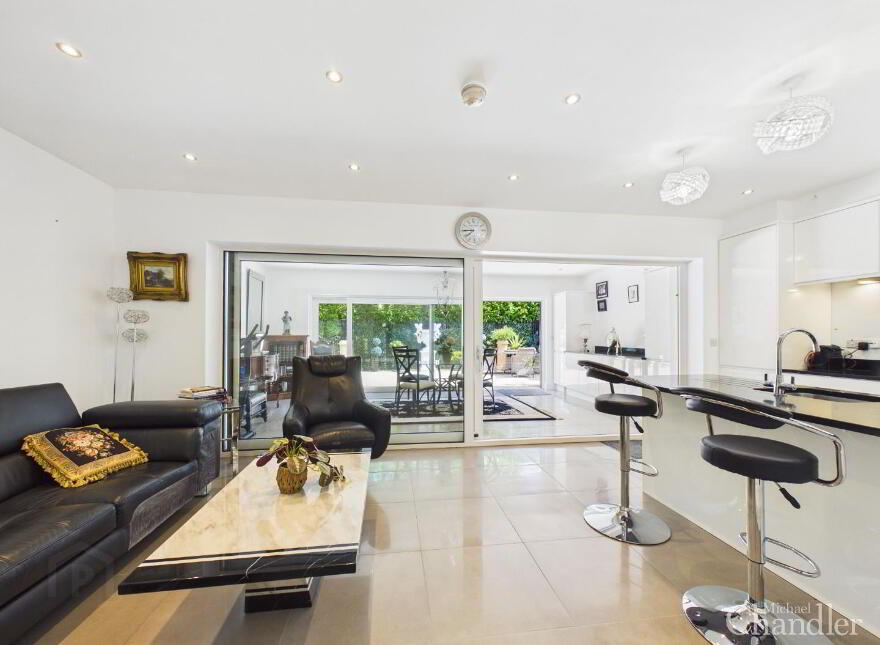 11 Malone Park Gardens, Belfast, BT9 6WH