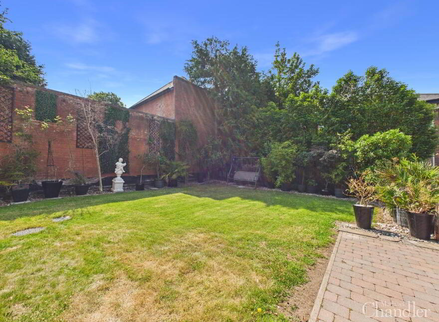 11 Malone Park Gardens, Belfast, BT9 6WH