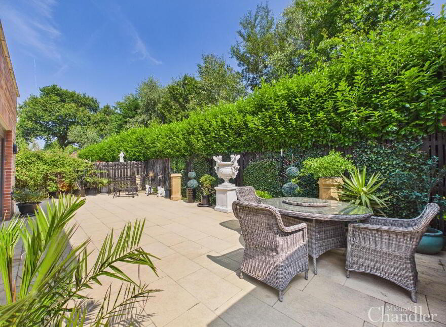 11 Malone Park Gardens, Belfast, BT9 6WH