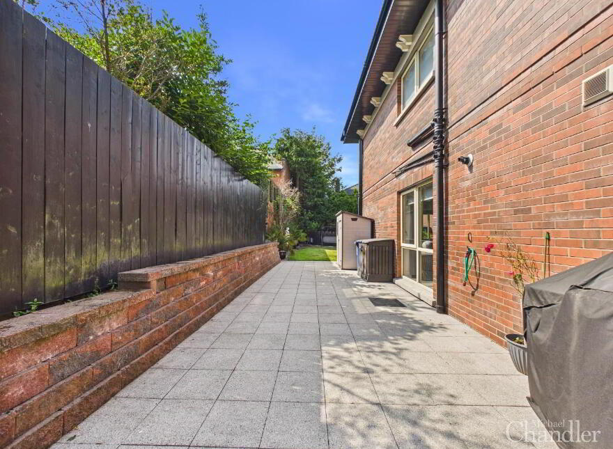 11 Malone Park Gardens, Belfast, BT9 6WH