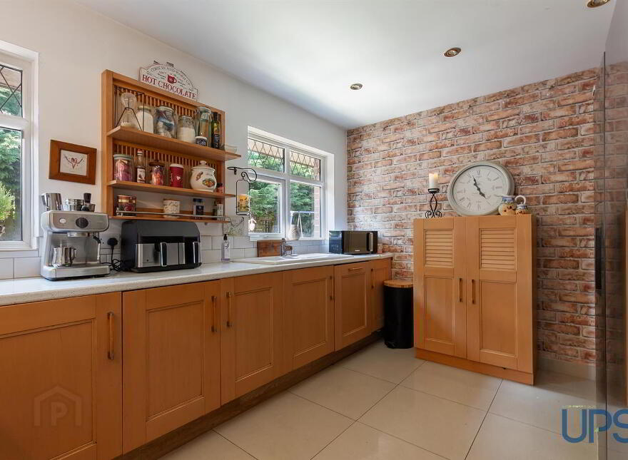 46 Mayfields, Lisburn, BT28 3RP
