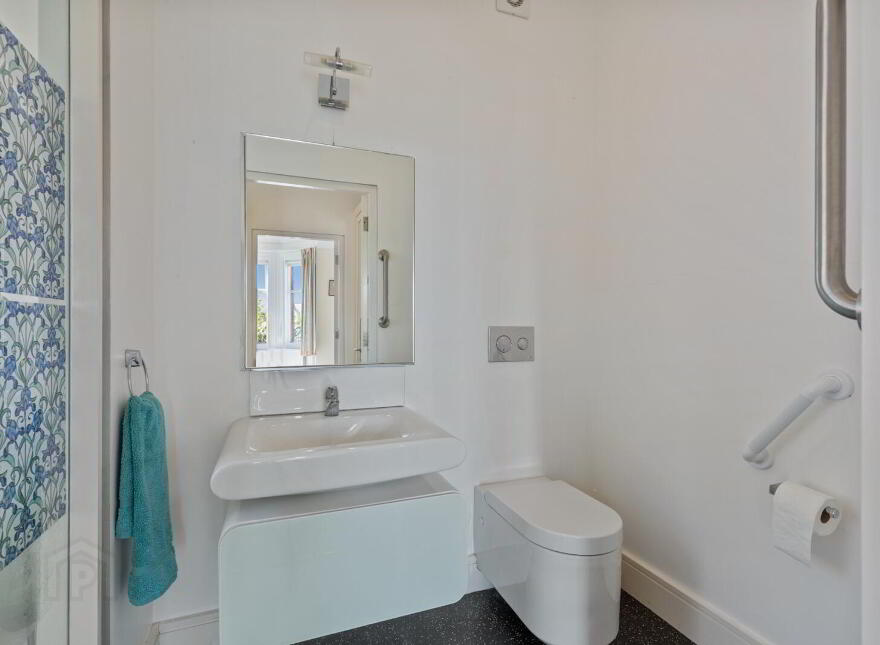 LYNCOT, 6 Castle Avenue, Belfast, BT15 4GE
