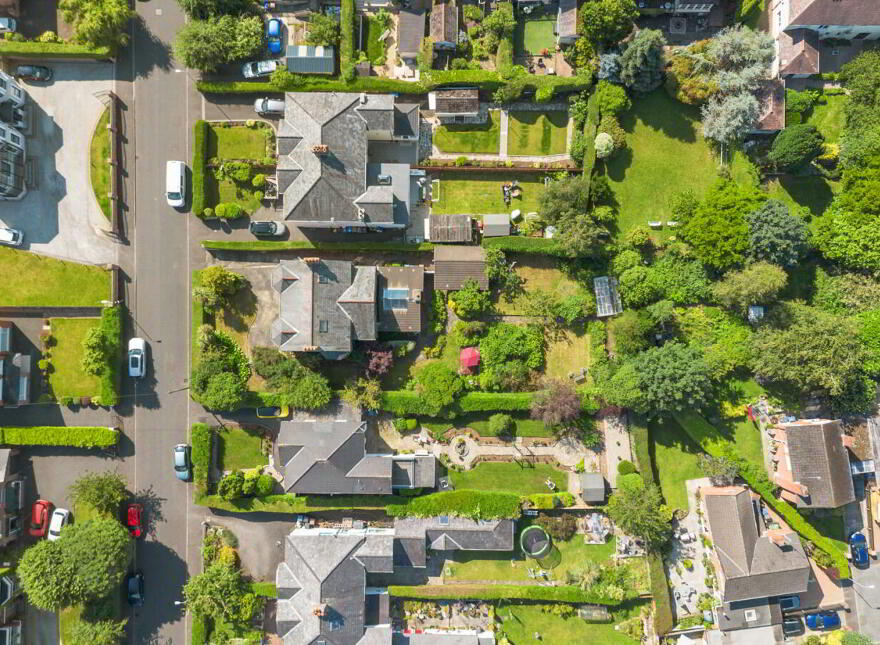 LYNCOT, 6 Castle Avenue, Belfast, BT15 4GE