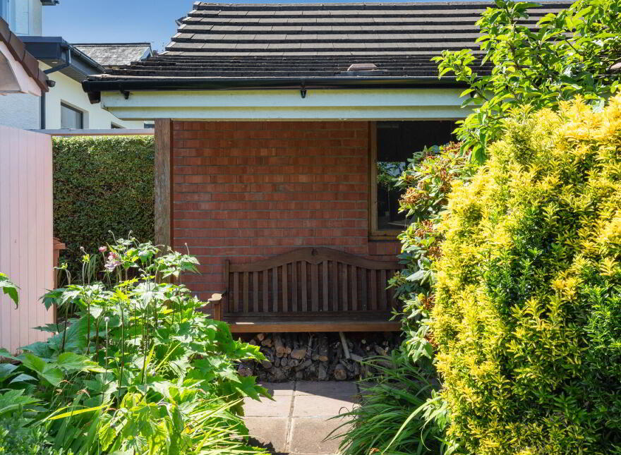 LYNCOT, 6 Castle Avenue, Belfast, BT15 4GE
