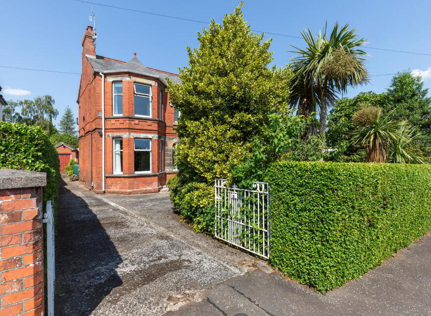 LYNCOT, 6 Castle Avenue, Belfast, BT15 4GE