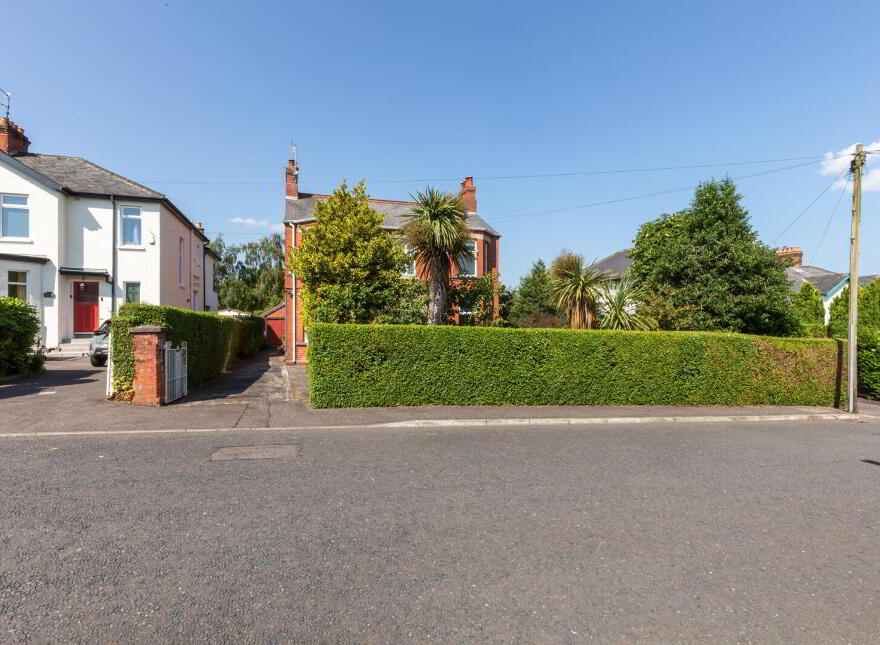 LYNCOT, 6 Castle Avenue, Belfast, BT15 4GE