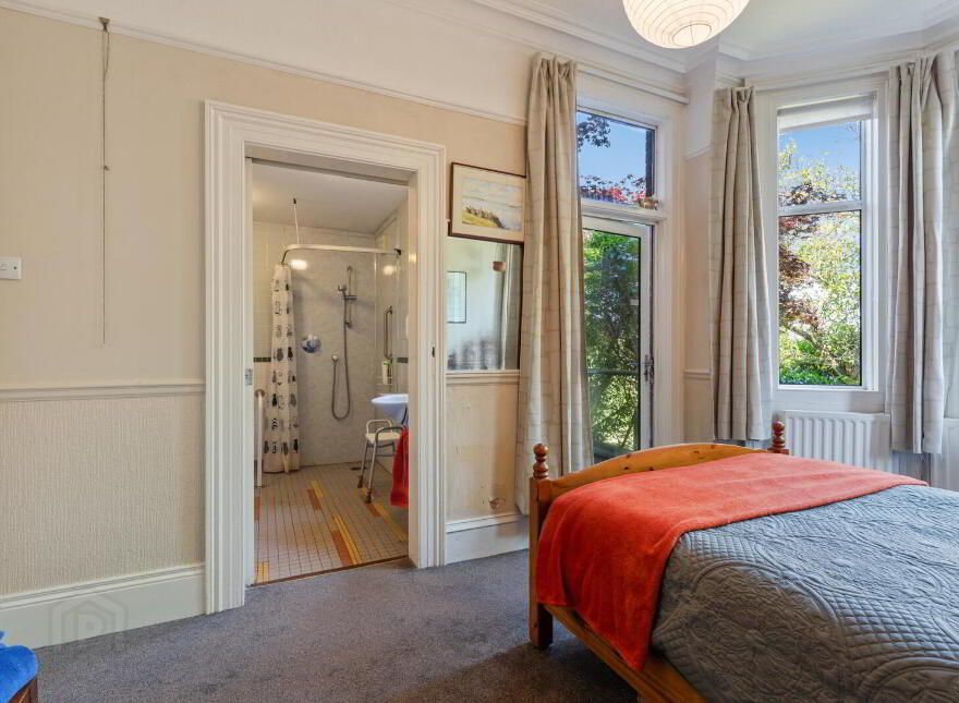 LYNCOT, 6 Castle Avenue, Belfast, BT15 4GE